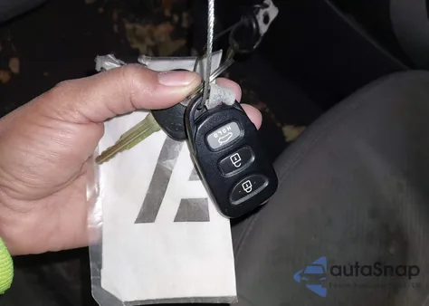 2013 Hyundai Elantra Gls/Limited from USA, damaged, VIN 5NPDH4AE7DH196197